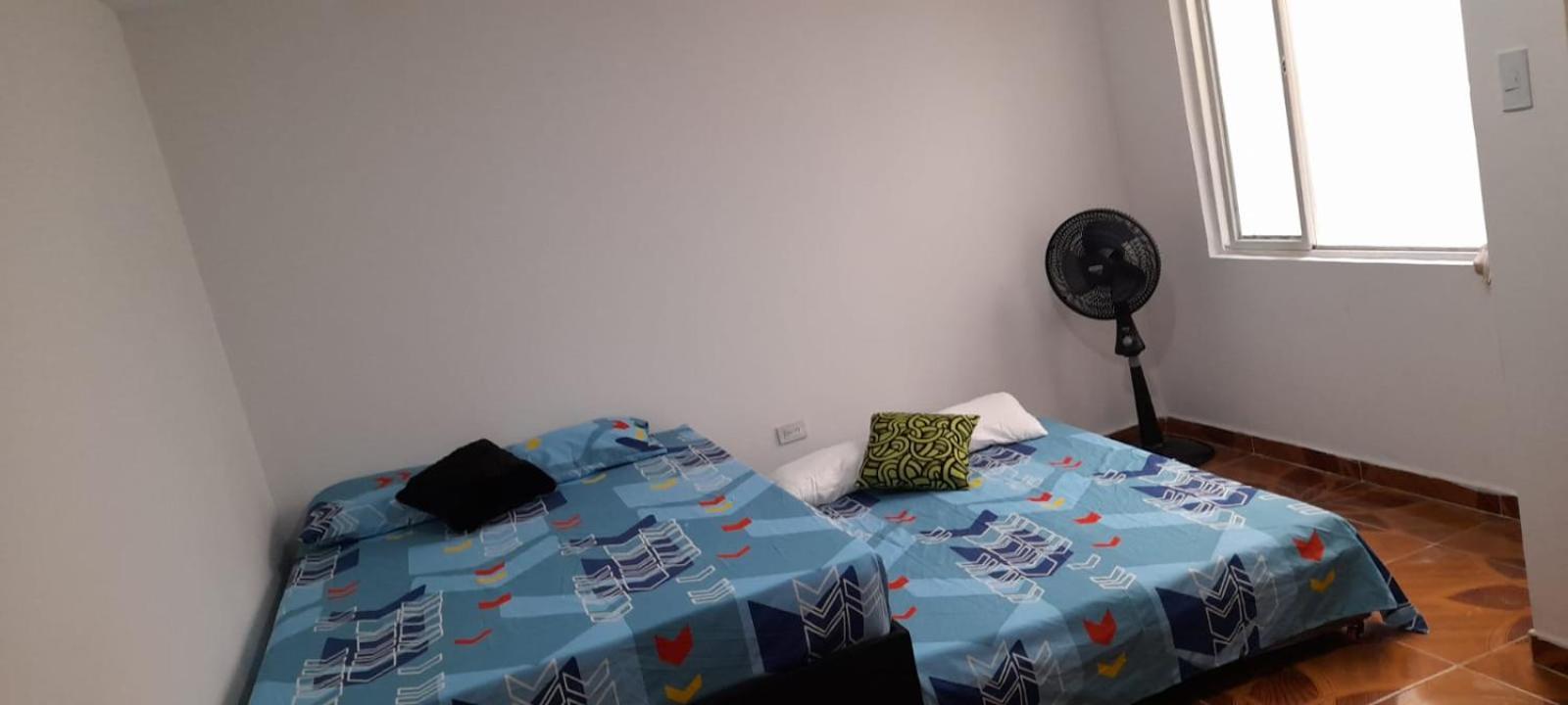 Apartaestudios El Jardin 2 Cali Quarto foto
